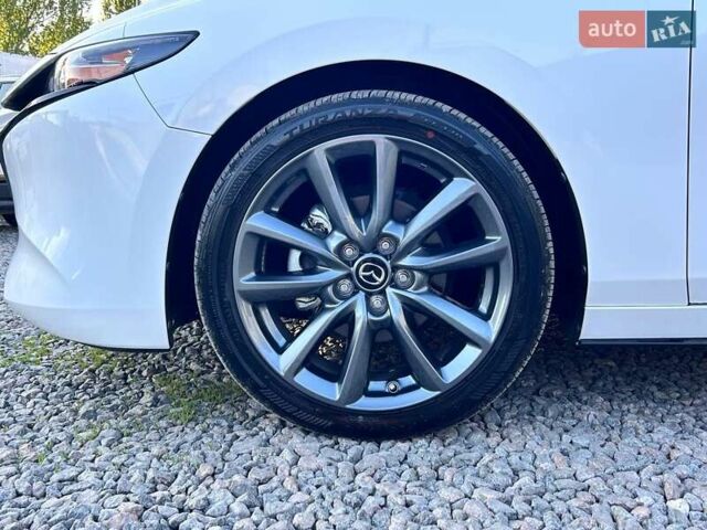 Білий Мазда 3, об'ємом двигуна 2.5 л та пробігом 2 тис. км за 19999 $, фото 10 на Automoto.ua