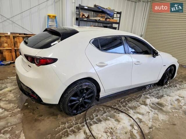 Белый Мазда 3, объемом двигателя 2.5 л и пробегом 31 тыс. км за 3900 $, фото 3 на Automoto.ua