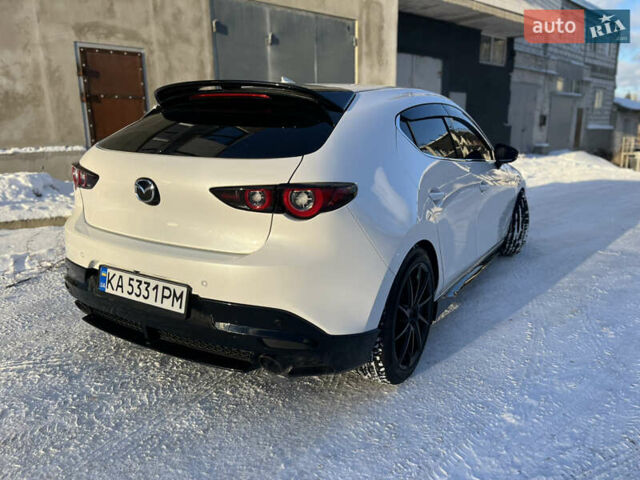 Білий Мазда 3, об'ємом двигуна 2.49 л та пробігом 17 тис. км за 24000 $, фото 10 на Automoto.ua