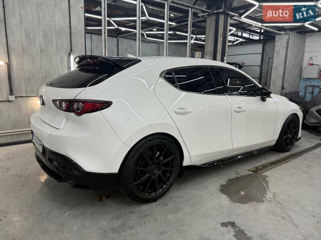 Білий Мазда 3, об'ємом двигуна 2.49 л та пробігом 17 тис. км за 24000 $, фото 21 на Automoto.ua