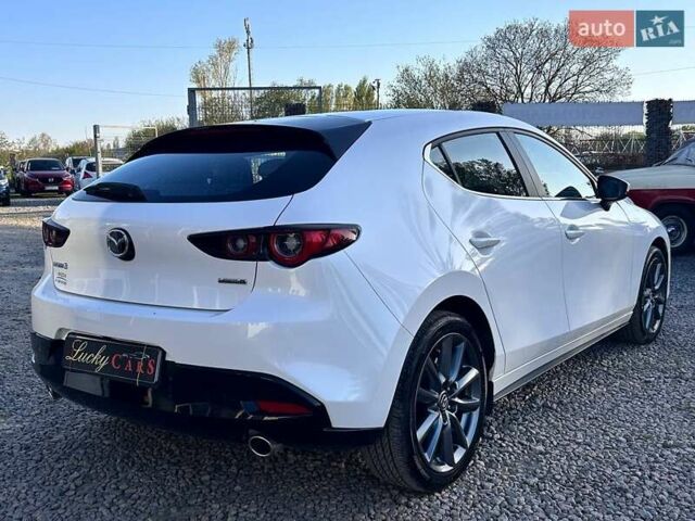 Білий Мазда 3, об'ємом двигуна 2.5 л та пробігом 2 тис. км за 19999 $, фото 4 на Automoto.ua