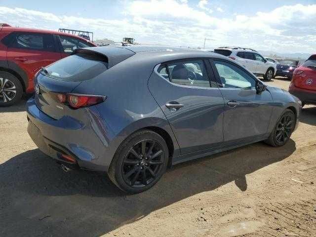 Белый Мазда 3, объемом двигателя 0 л и пробегом 14 тыс. км за 5500 $, фото 3 на Automoto.ua