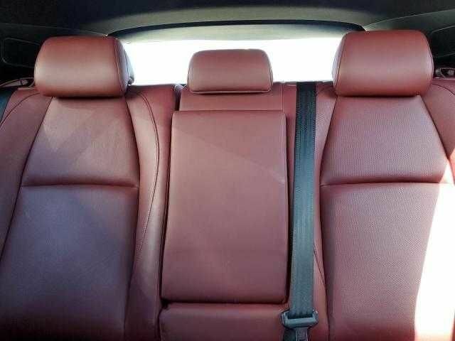 Белый Мазда 3, объемом двигателя 0 л и пробегом 14 тыс. км за 5500 $, фото 9 на Automoto.ua