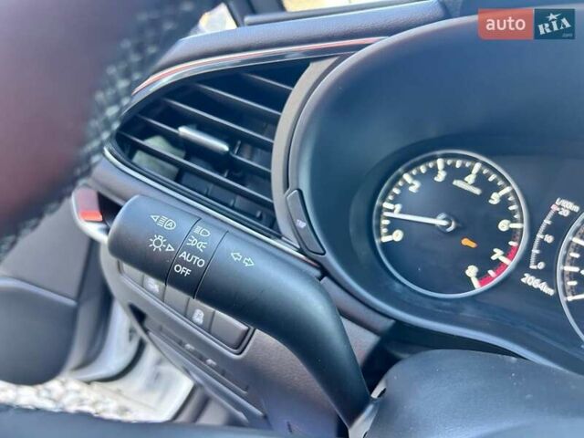 Білий Мазда 3, об'ємом двигуна 2.5 л та пробігом 2 тис. км за 19999 $, фото 22 на Automoto.ua