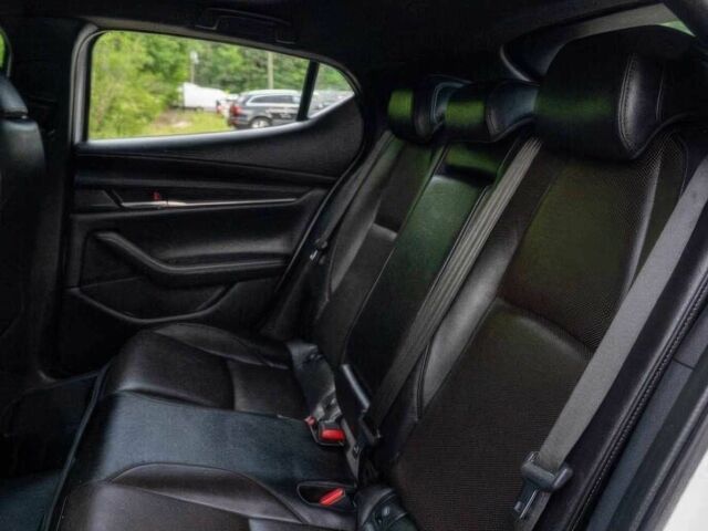 Белый Мазда 3, объемом двигателя 2.5 л и пробегом 23 тыс. км за 9000 $, фото 11 на Automoto.ua