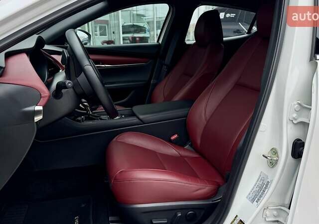 Белый Мазда 3, объемом двигателя 2.5 л и пробегом 5 тыс. км за 25500 $, фото 20 на Automoto.ua