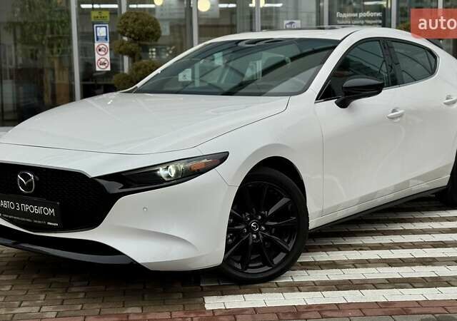 Белый Мазда 3, объемом двигателя 2.5 л и пробегом 5 тыс. км за 25500 $, фото 1 на Automoto.ua