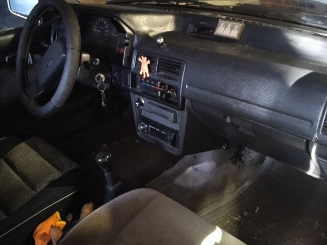 Белый Мазда 3, объемом двигателя 1.5 л и пробегом 333 тыс. км за 473 $, фото 4 на Automoto.ua