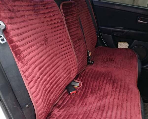 Білий Мазда 3, об'ємом двигуна 1.6 л та пробігом 235 тис. км за 5000 $, фото 4 на Automoto.ua