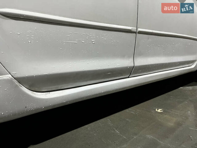 Белый Мазда 3, объемом двигателя 2 л и пробегом 295 тыс. км за 4500 $, фото 14 на Automoto.ua