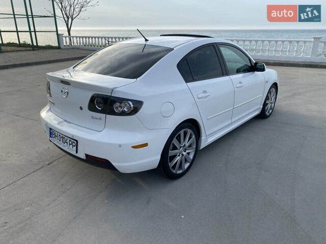 Белый Мазда 3, объемом двигателя 2 л и пробегом 140 тыс. км за 7500 $, фото 2 на Automoto.ua