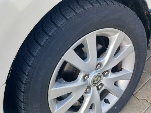 Белый Мазда 3, объемом двигателя 1.6 л и пробегом 167 тыс. км за 6500 $, фото 3 на Automoto.ua