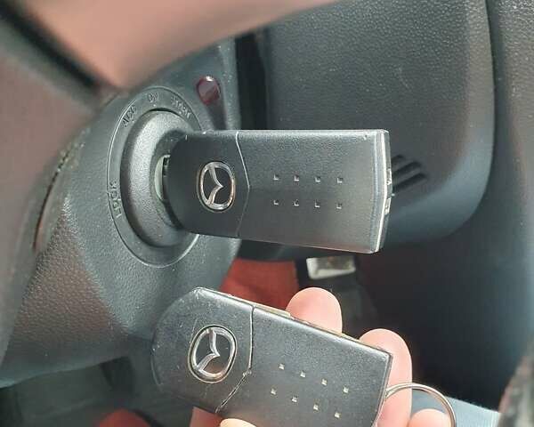 Мазда 3 2007 у Києві на Automoto.ua Білий Мазда 3, об'ємом двигуна 1.6 л та пробігом 120 тис. км за 6300 $, фото 10 на Automoto.ua