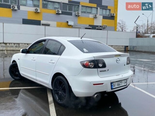 Белый Мазда 3, объемом двигателя 1.6 л и пробегом 213 тыс. км за 4999 $, фото 4 на Automoto.ua