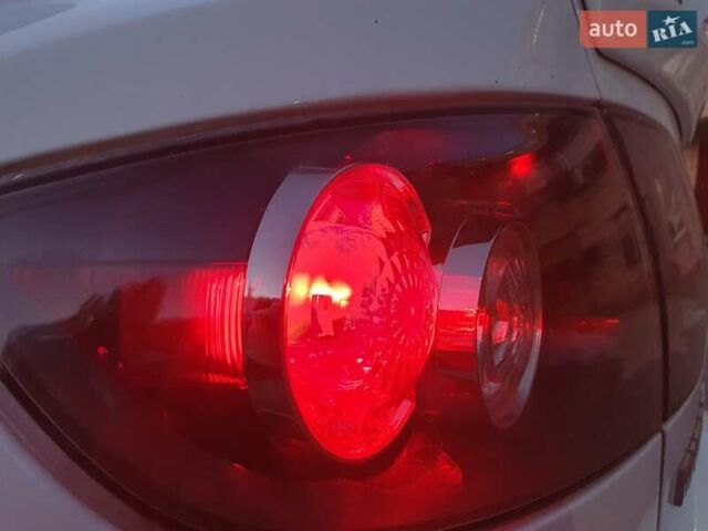 Білий Мазда 3, об'ємом двигуна 1.6 л та пробігом 120 тис. км за 5700 $, фото 8 на Automoto.ua