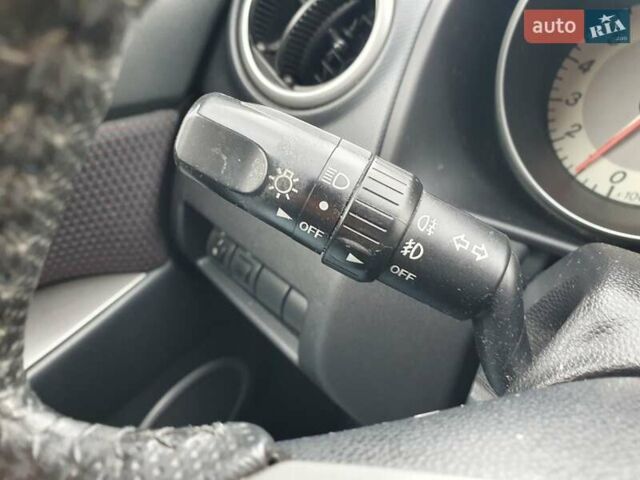 Білий Мазда 3, об'ємом двигуна 1.6 л та пробігом 120 тис. км за 5700 $, фото 26 на Automoto.ua