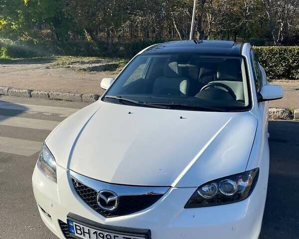 Білий Мазда 3, об'ємом двигуна 1.6 л та пробігом 190 тис. км за 6100 $, фото 1 на Automoto.ua