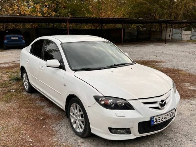 Белый Мазда 3, объемом двигателя 1.6 л и пробегом 157 тыс. км за 5100 $, фото 1 на Automoto.ua