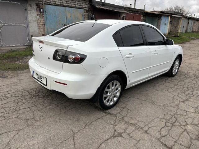 Білий Мазда 3, об'ємом двигуна 1.6 л та пробігом 156 тис. км за 6000 $, фото 5 на Automoto.ua