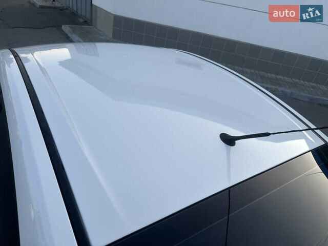 Белый Мазда 3, объемом двигателя 1.6 л и пробегом 165 тыс. км за 7500 $, фото 19 на Automoto.ua