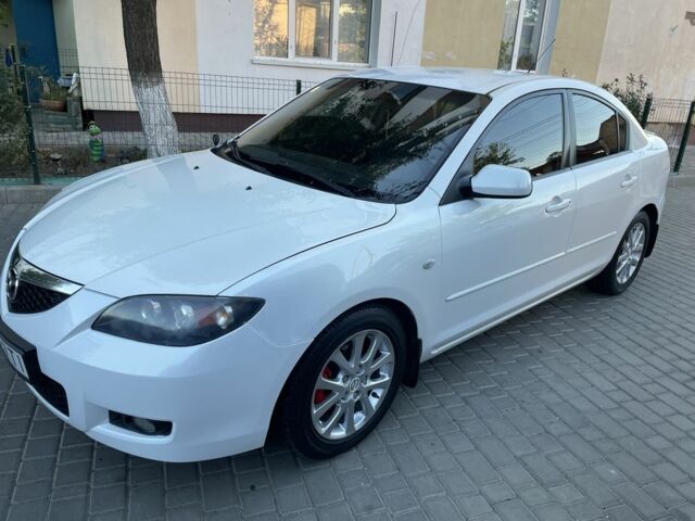 Белый Мазда 3, объемом двигателя 1.6 л и пробегом 215 тыс. км за 5350 $, фото 1 на Automoto.ua