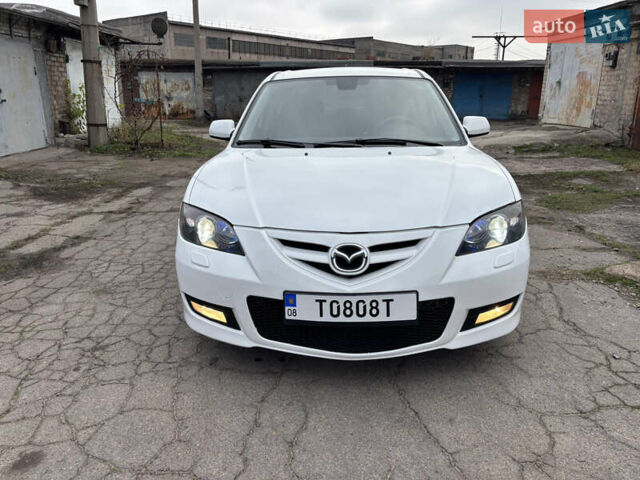 Білий Мазда 3, об'ємом двигуна 1.6 л та пробігом 156 тис. км за 6000 $, фото 2 на Automoto.ua