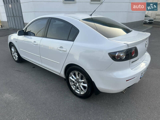 Белый Мазда 3, объемом двигателя 1.6 л и пробегом 165 тыс. км за 7500 $, фото 6 на Automoto.ua