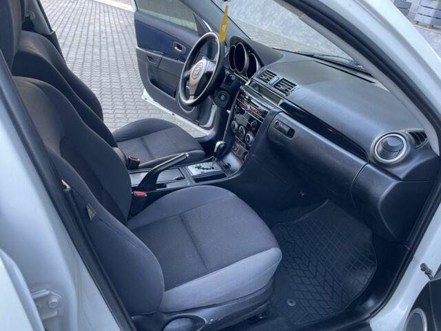 Белый Мазда 3, объемом двигателя 1.6 л и пробегом 215 тыс. км за 5350 $, фото 20 на Automoto.ua