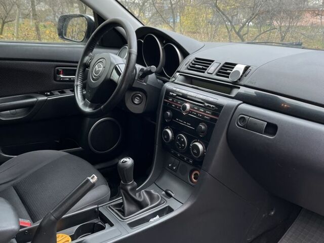 Белый Мазда 3, объемом двигателя 1.6 л и пробегом 190 тыс. км за 3950 $, фото 5 на Automoto.ua