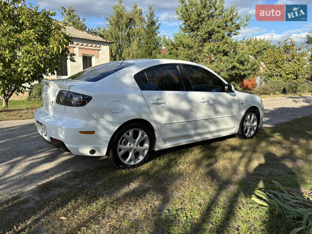 Белый Мазда 3, объемом двигателя 2 л и пробегом 180 тыс. км за 6200 $, фото 2 на Automoto.ua