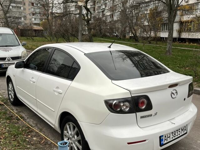 Белый Мазда 3, объемом двигателя 1.6 л и пробегом 190 тыс. км за 3950 $, фото 4 на Automoto.ua