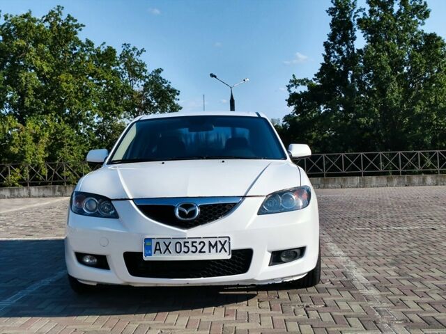 Белый Мазда 3, объемом двигателя 1.6 л и пробегом 215 тыс. км за 6000 $, фото 3 на Automoto.ua
