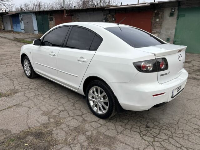 Білий Мазда 3, об'ємом двигуна 1.6 л та пробігом 156 тис. км за 6000 $, фото 4 на Automoto.ua