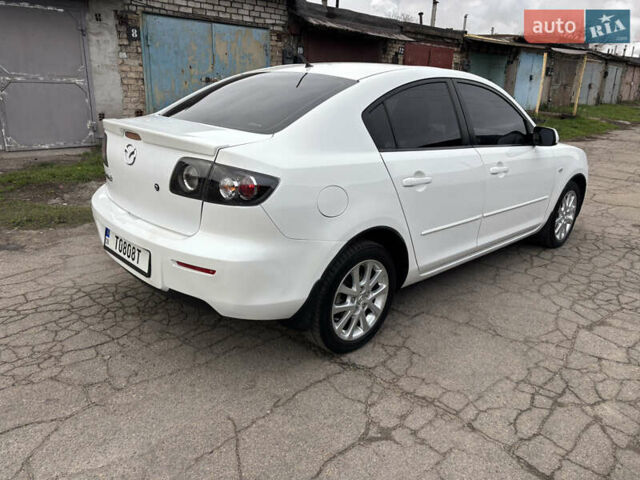 Білий Мазда 3, об'ємом двигуна 1.6 л та пробігом 156 тис. км за 6000 $, фото 6 на Automoto.ua