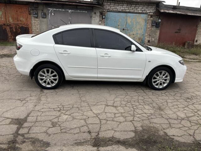 Білий Мазда 3, об'ємом двигуна 1.6 л та пробігом 156 тис. км за 6000 $, фото 7 на Automoto.ua