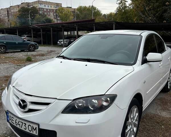 Белый Мазда 3, объемом двигателя 1.6 л и пробегом 157 тыс. км за 5100 $, фото 4 на Automoto.ua