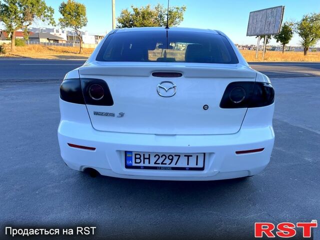 Белый Мазда 3, объемом двигателя 1.6 л и пробегом 215 тыс. км за 5650 $, фото 3 на Automoto.ua
