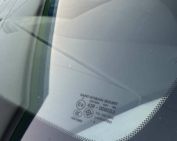 Белый Мазда 3, объемом двигателя 1.6 л и пробегом 165 тыс. км за 7500 $, фото 44 на Automoto.ua