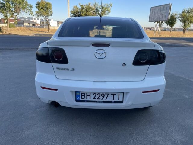 Белый Мазда 3, объемом двигателя 1.6 л и пробегом 215 тыс. км за 5650 $, фото 4 на Automoto.ua