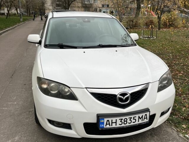Белый Мазда 3, объемом двигателя 1.6 л и пробегом 190 тыс. км за 3950 $, фото 2 на Automoto.ua