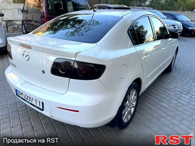 Белый Мазда 3, объемом двигателя 1.6 л и пробегом 215 тыс. км за 5650 $, фото 6 на Automoto.ua