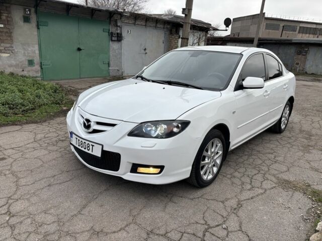 Білий Мазда 3, об'ємом двигуна 1.6 л та пробігом 156 тис. км за 6000 $, фото 1 на Automoto.ua
