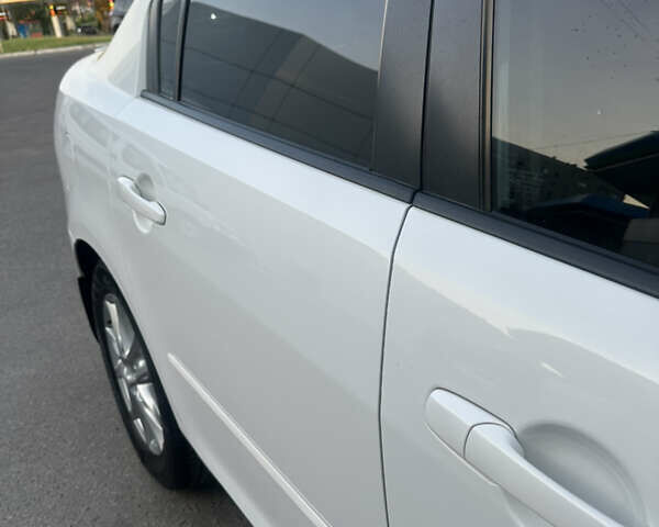 Белый Мазда 3, объемом двигателя 1.6 л и пробегом 165 тыс. км за 7500 $, фото 13 на Automoto.ua