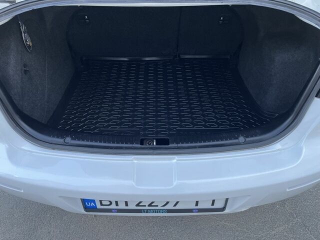 Белый Мазда 3, объемом двигателя 1.6 л и пробегом 215 тыс. км за 5350 $, фото 15 на Automoto.ua