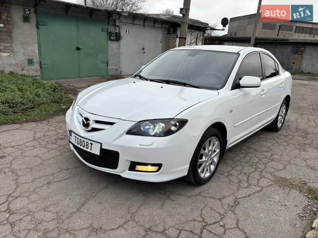 Білий Мазда 3, об'ємом двигуна 1.6 л та пробігом 156 тис. км за 6000 $, фото 1 на Automoto.ua