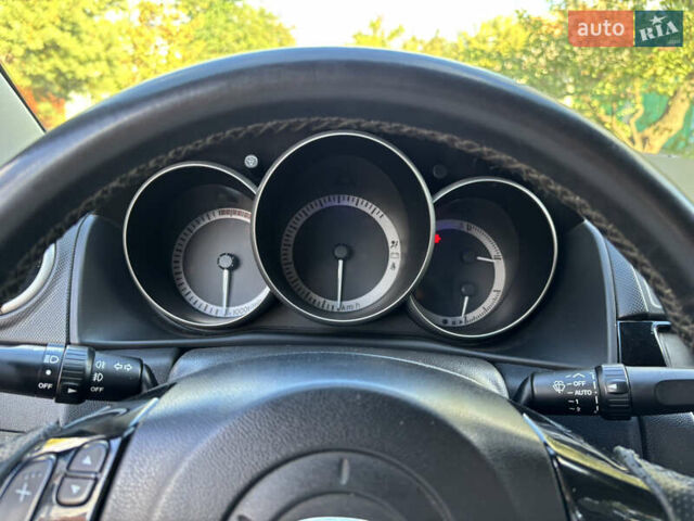 Белый Мазда 3, объемом двигателя 2 л и пробегом 180 тыс. км за 6200 $, фото 10 на Automoto.ua