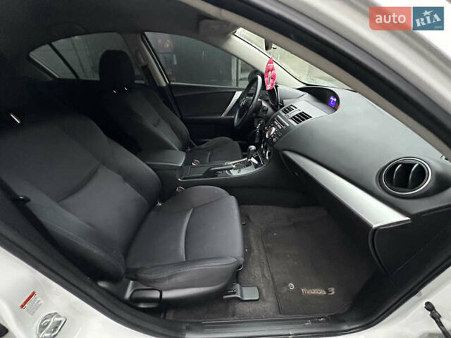 Белый Мазда 3, объемом двигателя 2.5 л и пробегом 187 тыс. км за 8500 $, фото 28 на Automoto.ua