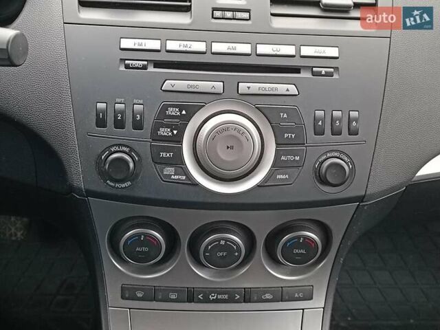 Білий Мазда 3, об'ємом двигуна 1.6 л та пробігом 130 тис. км за 7790 $, фото 27 на Automoto.ua