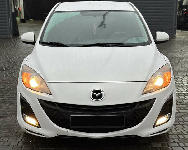 Белый Мазда 3, объемом двигателя 2.5 л и пробегом 187 тыс. км за 8500 $, фото 6 на Automoto.ua
