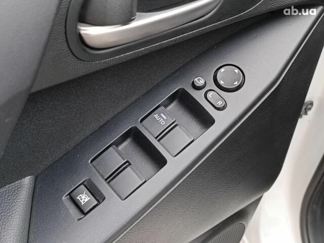 Білий Мазда 3, об'ємом двигуна 1.6 л та пробігом 130 тис. км за 7790 $, фото 21 на Automoto.ua